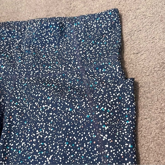 XERSION Women’s Activewear Athletic Polkadot Capri Leggings - PETITE - Picture 5 of 11